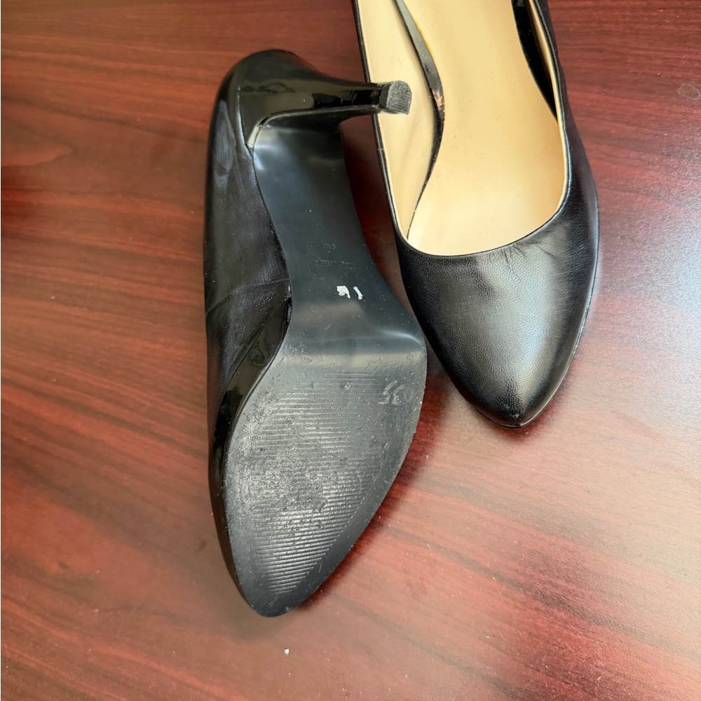 Nine West Classic Black Heels - Picture 4 of 6